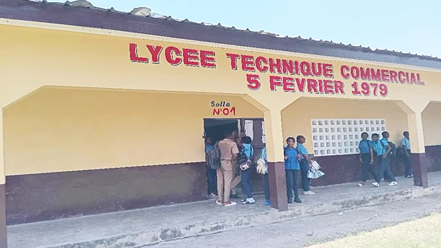 You are currently viewing Fermeture du Lycée 5 Février 1979 à partir du 12 février prochain