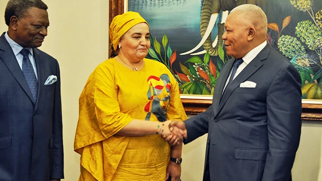 You are currently viewing Madame Naoual Atlas, consul honoraire de la République du Congo au Maroc, reçue par l’honorable Président de l’Assemblée Nationale